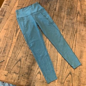 Beyond Yoga Leggings - size M